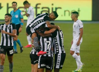 Botafogo sofre, mas vence Atlético (MG) por 2 x 1 no Rio Botafogo vence Atletico MG