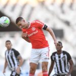 Botafogo perde para o Internacional