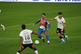 Corinthians e Fortaleza empatam