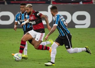 Flamengo volta a jogar mal e empata com Grêmio no fim Gabigol marcado