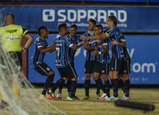 Grêmio vence primeira partida da decisão contra o Caxias Grêmio vence o Caxias