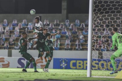 Goiás e Coritiba empatam
