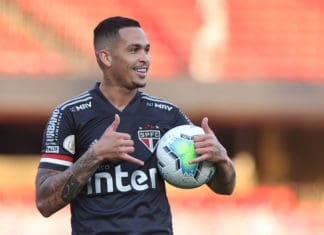 Fluminense sai na frente, mas São Paulo vence por 3 x 1 no Morumbi Sao Paulo vence o Flumiunense