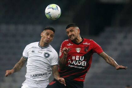 Atlético (PR) e Botafogo ampatam