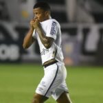 Santos vence Altetico MG