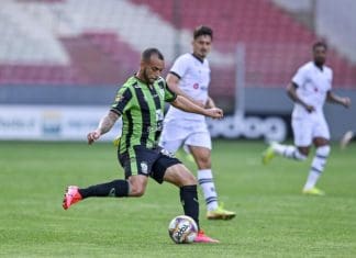 América (MG) perde em casa para o Figueirense por 1 x 0 America (MG) perde para o Figueirense