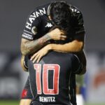 Vasco vence o Atletico (PR)