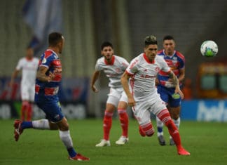 Internacional joga mal e perde para o Fortaleza por 1 x 0 Internacional perde para o Fortaleza