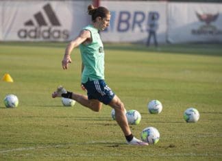 Flamengo tem cinco reforços e duas baixas para duelo com o Cruzeiro Filipe Luis