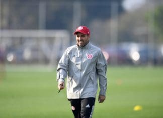 Internacional sofre com constantes expulsões na temporada Eduardo Coudet