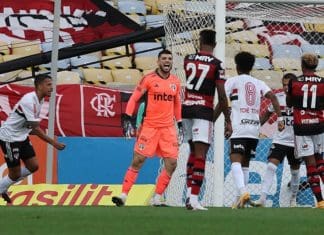 Tiago Volpi se destaca na posição do maior ídolo da história do São Paulo Volpi