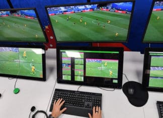 O VAR não acabou com as polêmicas. Acirrou-as VAR