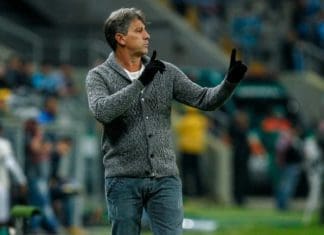 Renato renova contrato com o Grêmio Renato Gaúcho