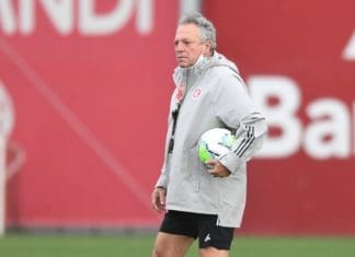 Líder do Brasileirão, Inter enfrenta arquirrival e precisa quebrar jejum Abel Braga