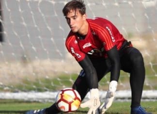 Atlético (GO) contrata por empréstimo o goleiro César do Flamengo César