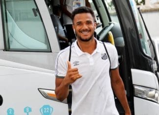 Santos perto de renovar contrato de Derick Derick