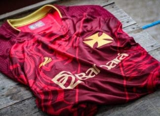 Sucesso da Tuna Luso no Campeonato Paraense faz camisas do clube se esgotarem Camisa Tuna Luso