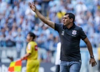 Carille poderá comandar mais uma vez o Corinthians após eliminação do Campeonato Paulista Fábio Carille