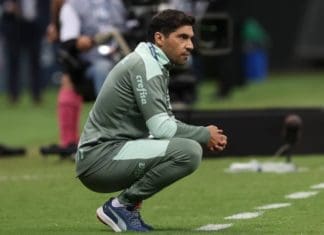 Técnico do Palmeiras admite que equipe está bem abaixo do Flamengo Abel Ferreira