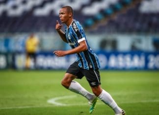 Arsenal monitora lateral-direito do Grêmio Vanderson