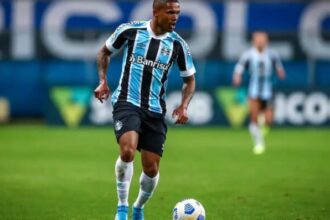 Douglas Costa