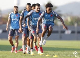 Em crise técnica e financeira Vasco precisa vencer a Ponte para não se distanciar do G4 Cayo Tenório e Zeca