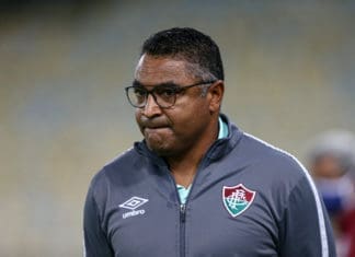 Eliminação da Libertadores aumenta pressão pela saída de Roger do Flu Roger