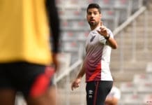 Diretoria do Sport tenta blindar técnico António Oliveira Antônio Oliveira (foto: Gustavo Oliveira)