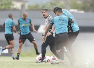 Vasco treina forte para estreia no Carioca Fabio Eiras durante pré-temporada cruzmaltina