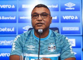 Grêmio enfrenta o São Luiz na arena com reestreia do técnico Roger Machado Roger Machado