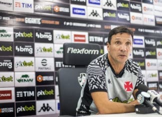 Em ótima fase na Série B, Vasco recebe Grêmio pressionado Zé Ricardo