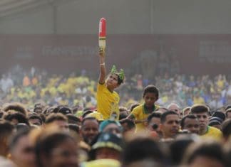 Pressionada, seleção de Diniz joga contra o Uruguai em Montevidéu