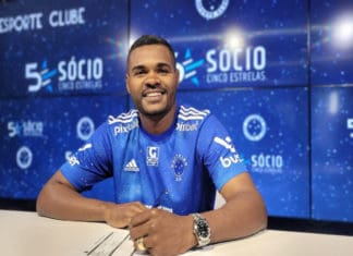 Nikão reduz salário para jogar no Cruzeiro, time do coração