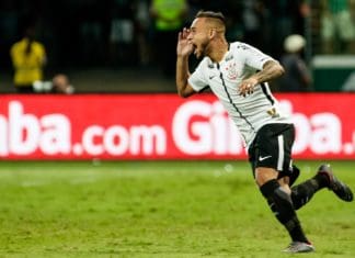 Corinthians luta para manter Maycon em 2023