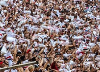 São Paulo x Talleres: tricolor paulista pode ter até dez desfalques contra os argentinos Torcida do São Paulo