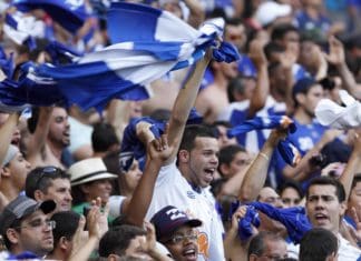 Cruzeiro tem de vencer o Vila Nova para manter chances de classificação Torcida do Cruzeiro