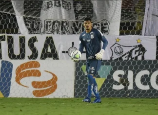 Após o desastre em Porto Alegre, Santos tenta a recuperação contra o Coritiba, na Vila