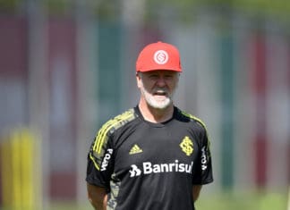 Inter só precisa empatar com o CSA em Maceió