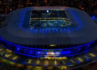 Em momento de turbulência na temporada, Grêmio e Flamengo se enfrentam em Porto Alegre