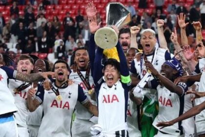 Tottenham campeão