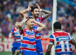 Fortaleza peca nas finalizações e tropeça contra o Bucaramanga Jogadores do Fortaleza