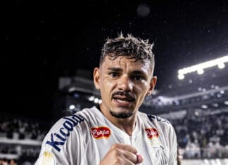 Tiquinho Soares é alvo de clubes  da Arábia Saudita e China Tiquinho Soares