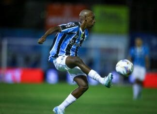 Grêmio pode ter retorno no ataque contra o Corinthians na Arena Gabriel Mec