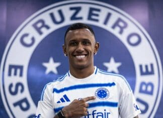 Diretoria do Cruzeiro anuncia a compra em definitivo de Marquinhos Marquinhos