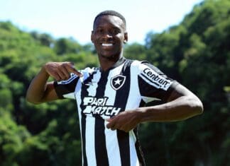 O ‘surto’ de vendas de jogadores brasileiros: análise e consequências Luiz Henrique, ex-Botafogo, agora no Zenit