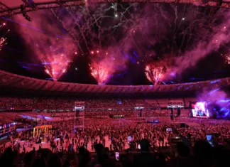 Gramado x lucro: o dilema das arenas modernas no País show no Mineirão