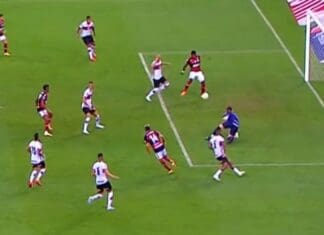 Por que alguns times produzem muito, mas marcam pouco? gol perdido