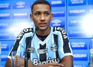 Grêmio recusa proposta turca por atacante André Henrique André Henrique